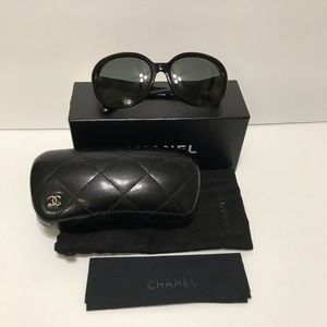 Chanel Black Round Quilted CC Logo Sunglasses
